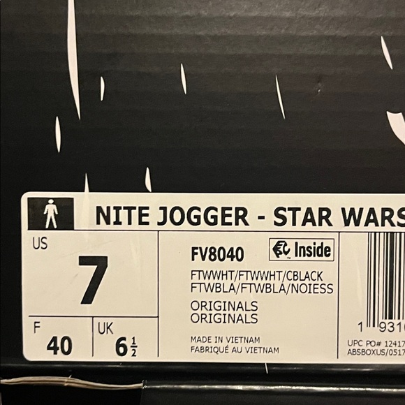 adidas gazelle silver green womens Adidas x Star Wars Nite Jogger R2D2 Trainers